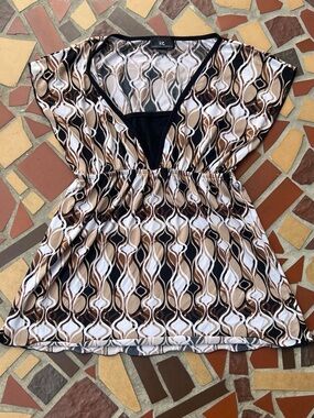 Byer California Brown Cream Black Geometric V-Neck Tunic